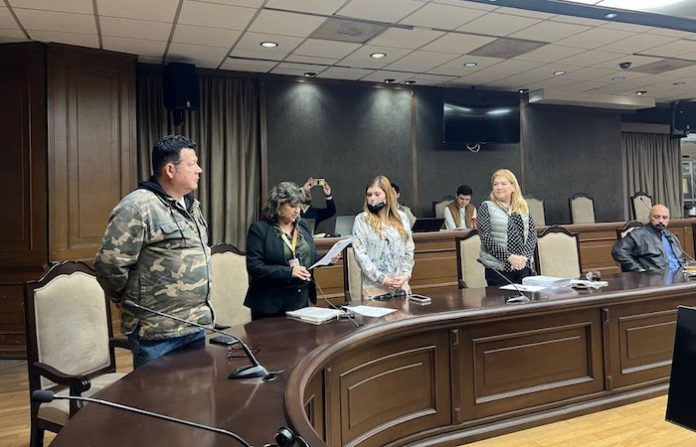 Crea Ayuntamiento Regio Comisión para atender el desarrollo de niños y adolescentes