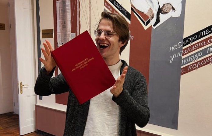 El chatbot ChatGPT elige a la esposa de un programador ruso entre 5.000 chicas