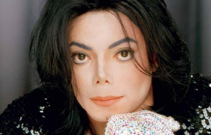 Descartan documentos de Jeffrey Epstein que Michael Jackson haya participado en corrupción de menores