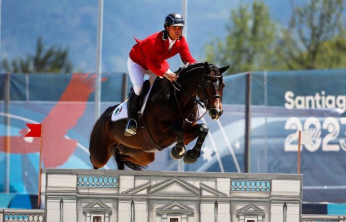 Nicolás Pizarro da histórico salto de posiciones en ranking mundial de la FEI