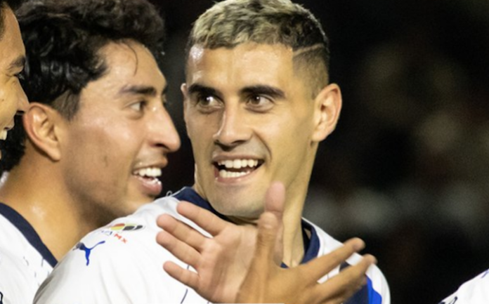 Rayados vence a Mazatlán 2-1