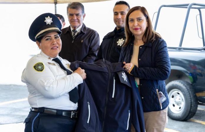 Equipan con chamaras a policías y tránsitos de Guadalupe