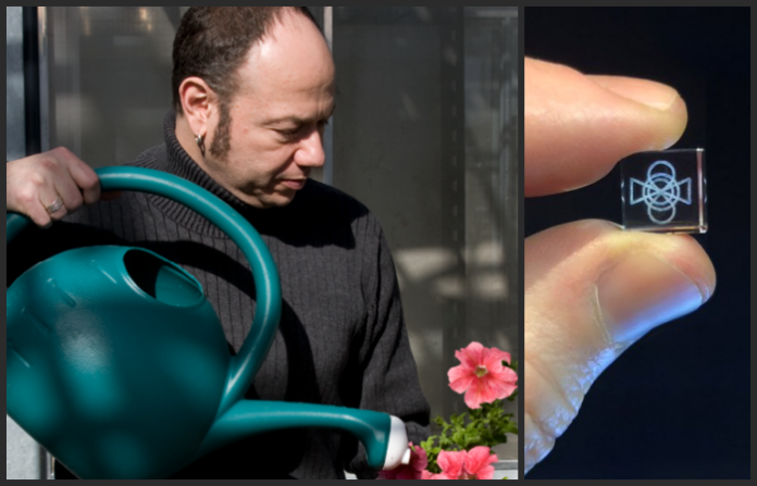 Ágora, holopoema de brasileño Eduardo Kac que viaja a las estrellas tras 38 años de espera