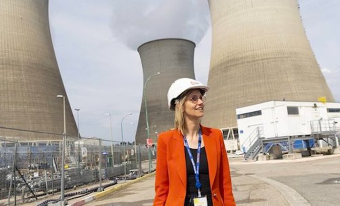 Francia buscará reducir al 40% la generación de combustibles fósiles para el año 2035