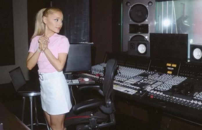 Llegará nuevo sencillo de Ariana Grande este viernes