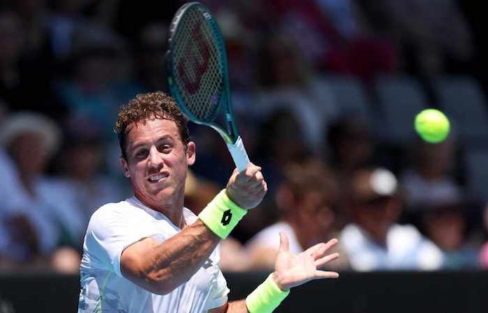 Carballés rompe la contención de Bautista en Auckland