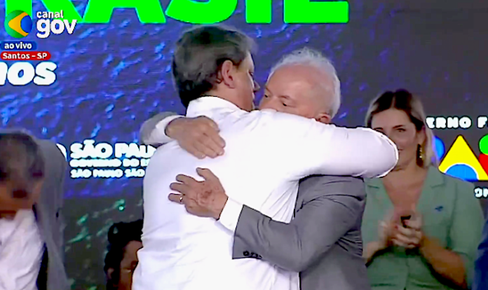 Lula y posible heredero político de Bolsonaro muestran sintonía en acto público
