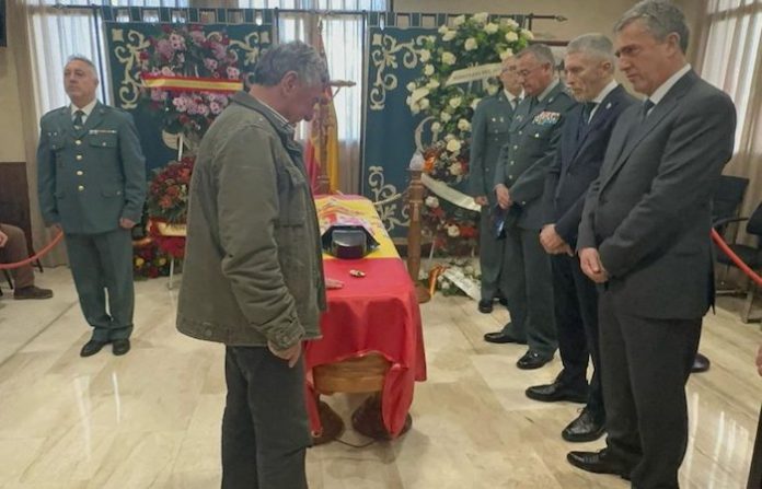 Video: “Asesinato salvaje”: varios guardias civiles mueren al ser embestidos por una narcolancha en España