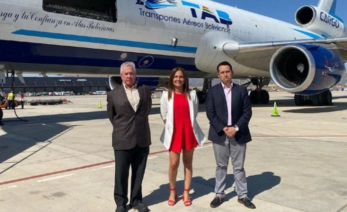 Llega a Chile un vuelo con 70 toneladas de ayuda humanitaria desde Bolivia