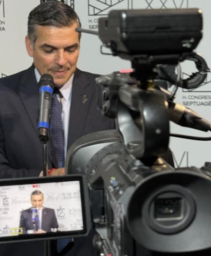 Propone Mauro Guerra frenar alza al transporte ante mejoría financiera del Metro