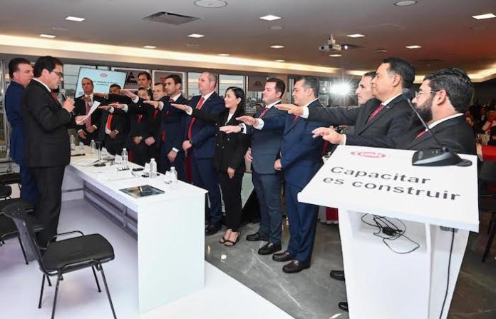 Reelige CMIC a Roberto Macías