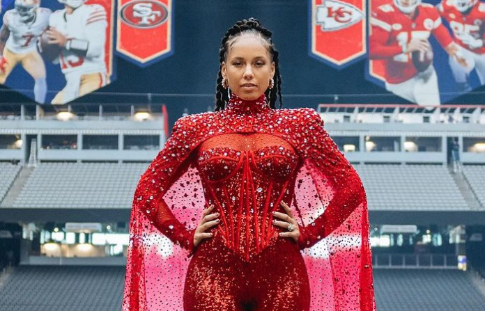 Acusan que grabación de Alicia Keys en el Super Bowl fue modificada