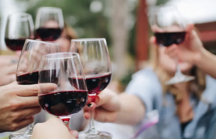 Consumo de alcohol causa anualmente 20.000 muertes relacionadas con cáncer en EU