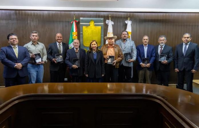 Rinden homenaje en Guadalupe a personajes de la Unión Ganadera