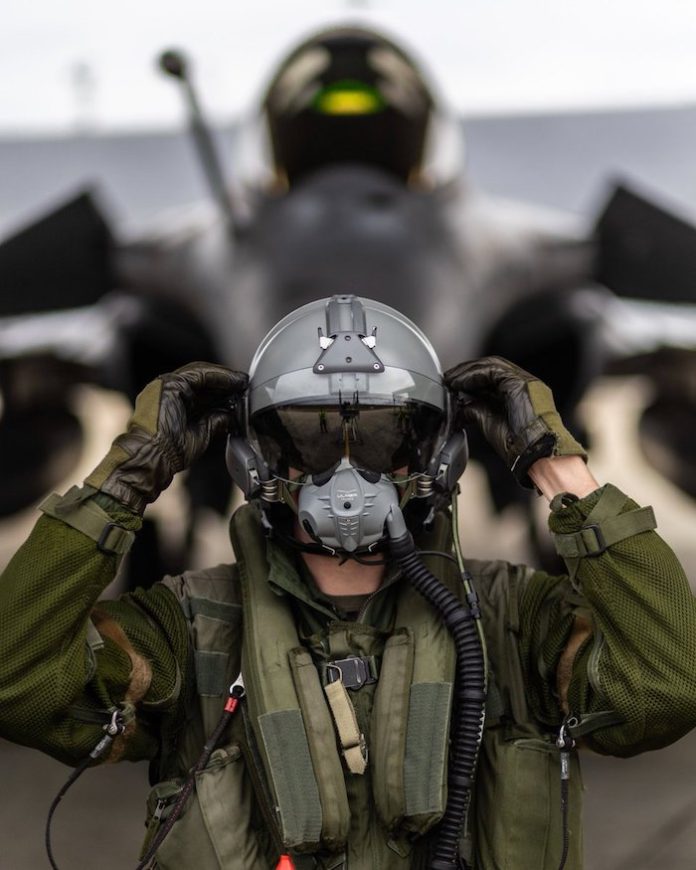 El canciller polaco admite la presencia de los militares de la OTAN en Ucrania