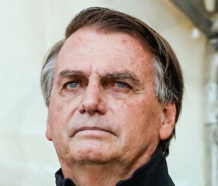 Bolsonaro mantiene silencio en interrogatorio policial sobre planes para golpe de Estado