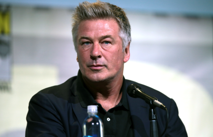 Dice Baldwin ante Tribunal ser inocente de disparo mortal contra Hutchins