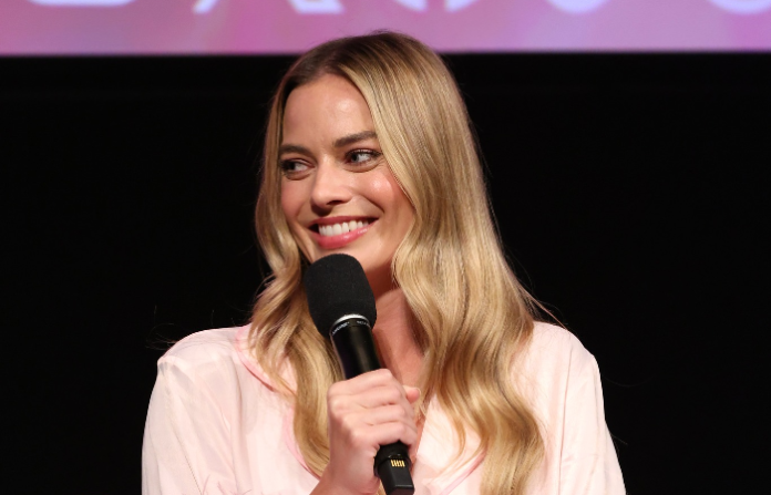 Asegura Margot Robbie no tener razón para estar triste