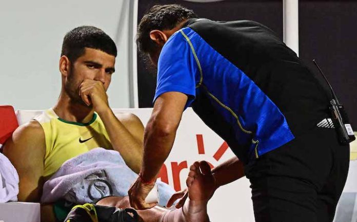 Alcaraz sufre una lesión de tobillo en su estreno en Río y se retira tras dos games