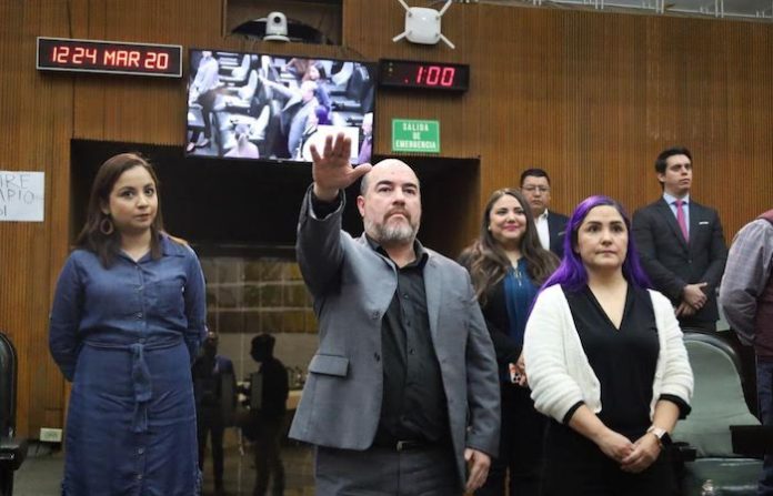 Rinde protesta por fin Alfredo Pérez Bernal