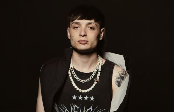 Ganan voces anti corridos tumbados con cancelación de Peso Pluma