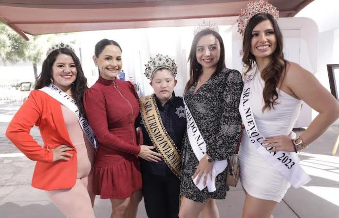 Debanhi Renata es nombrada policía honoraria en Escobedo