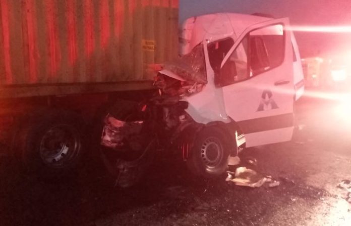Al menos 10 muertos en accidente de camioneta con peregrinos en San Luis Potosí