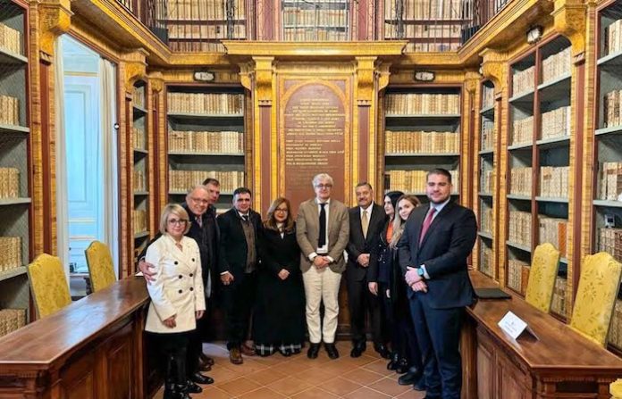 Impulsará UANL estudios en derechos humanos con universidad italiana