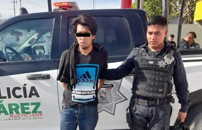 Policía de Juárez detiene a un sujeto por el delito de robo a comercio