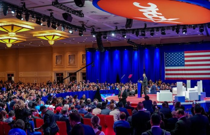 El Salvador no venderá reservas de bitcoin pese a alzas de su cotización, afirma Bukele