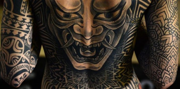 Hallan sustancias que pueden afectar la salud humana en el contenido del 83% de tintes de tatuajes