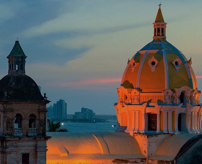 Los turistas no llegarán a Colombia si no se reduce la violencia, advierte presidente