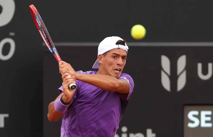 Báez completa su jornada doble para firmar las semis en Córdoba