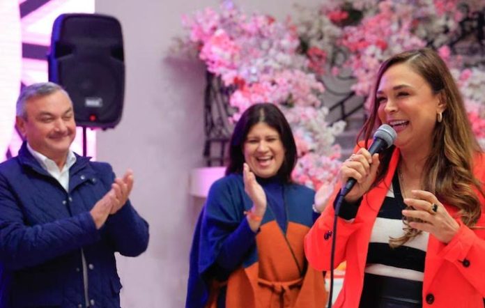 Héctor García se reúne con destacadas mujeres de MC