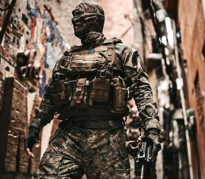 Un hombre toma 18 rehenes en la estación de autobuses de Río de Janeiro