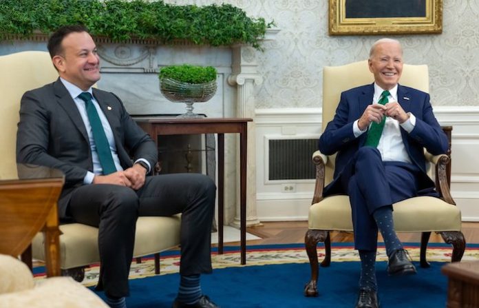 Biden llama “matón” a Putin durante almuerzo con jefe del Gobierno irlandés
