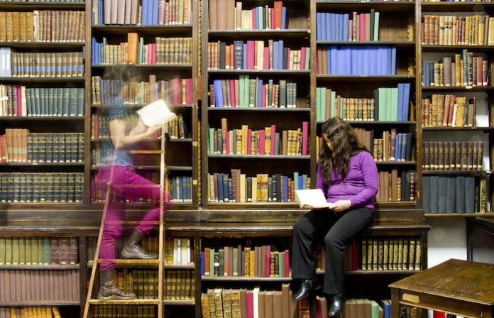 La censura de libros en EU aumentó más del 65% en 2023