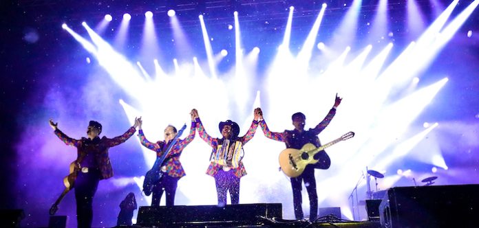Tigres del Norte rompe record de asistencia en el Macrofest de 200 años de NL