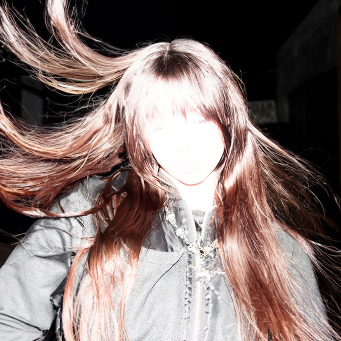 Video: Saramalacara presenta “Humo”