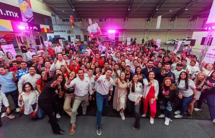 ¡Nuevo León quiere jóvenes sin miedo!… Paco Cienfuegos suma a jóvenes a la campaña de Xóchitl Gálvez