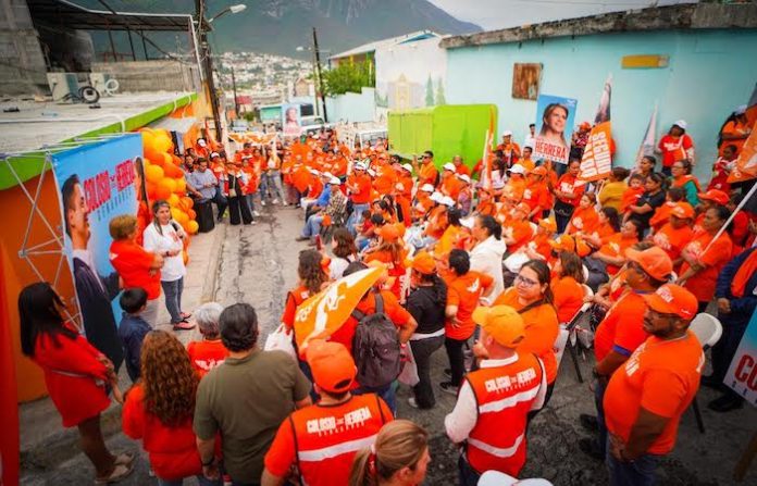 Recorre Martha Herrera la Col. Sierra Ventana