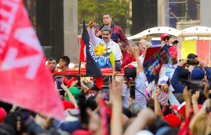 Va de nuevo…Maduro inscribe ante CNE su candidatura a reelección para presidenciales