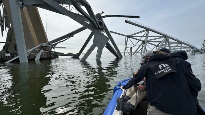 Suspenden rescate tras caída de puente en Baltimore: “No creemos encontrar a alguien con vida”