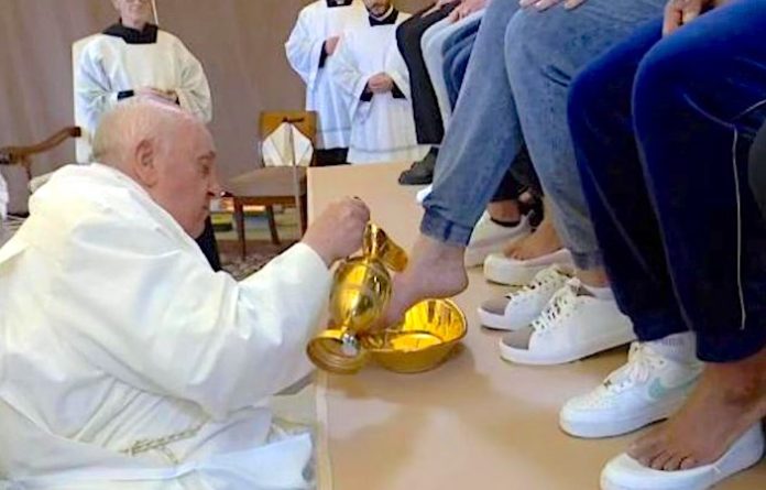 El Vaticano elabora plan B para la Pascua por si el papa Francisco sigue ingresado