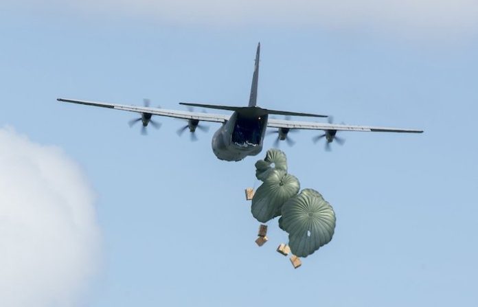 EU y Jordania lanzan a Gaza desde el aire 2,7 toneladas de ayuda humanitaria