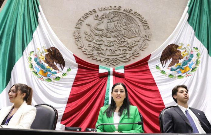 Las y los jóvenes ayudarán a construir un mejor país al participar en la vida política e involucrarse en la toma de decisiones: Sue Ellen Bernal