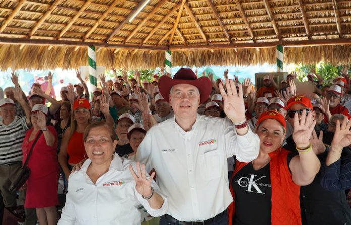 Durante el primer mes de campaña Waldo Fernández y Judith Díaz recorrieron al menos 24 municipios del estado