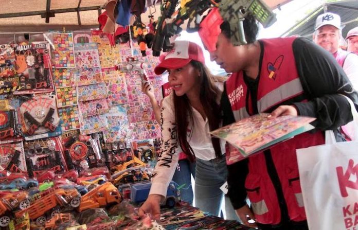 Impulsará Karina Barrón apoyos a clase trabajadora de NL