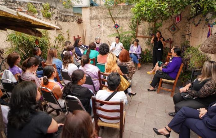 Crean lazos Colosio y Herrera con colectivos feministas para fortalecer propuestas por las mujeres.