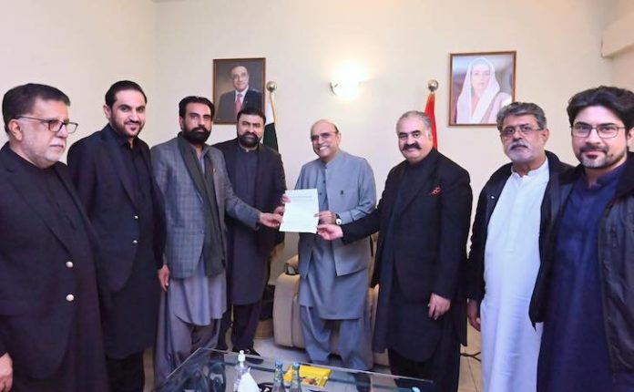 Asif Ali Zardari vuelve a ganar las presidenciales de Pakistán